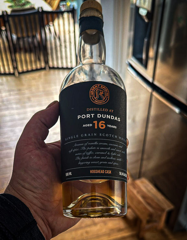 Port Dundas 16 Year Old - Whisky Bottle